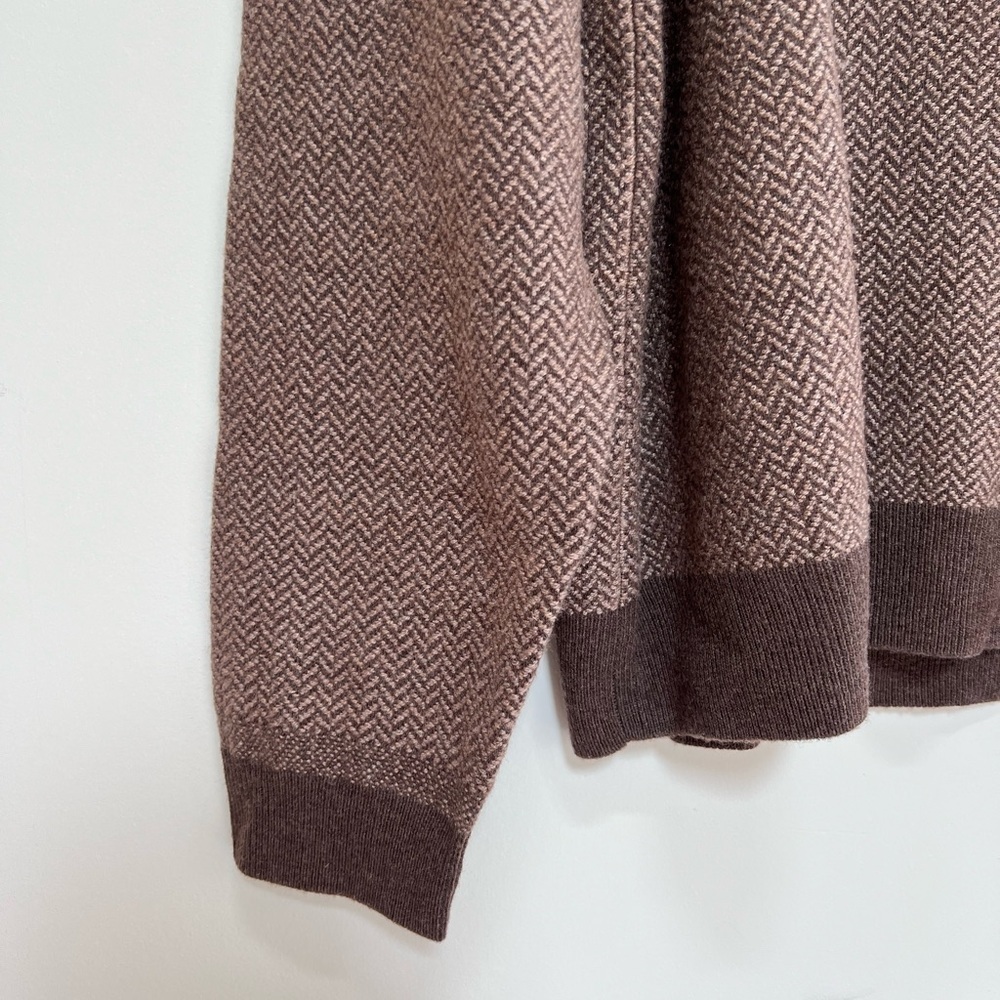Jos A. Bank NWT Reserve Collection Wool V-Neck Brown Herringbone Sweater, XL - Picture 4 of 8
